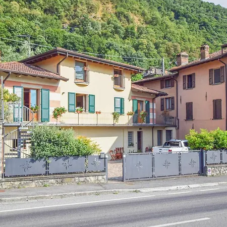 Amazing In Pilzone-iseo With View Дом отдыха